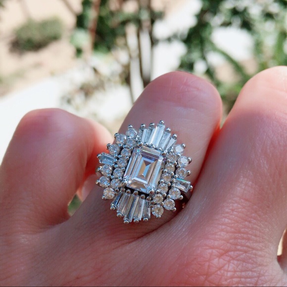 Jewelry - 14k white gold diamond ring art deco halo emerald